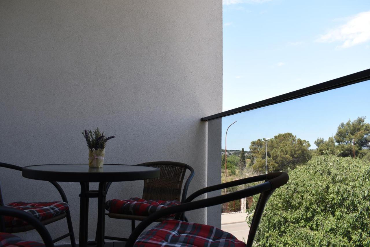Apartments Rena Šibenik Exterior foto